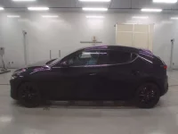 Mazda MAZDA3 лот № 90047 оценка 4.5  с аукциона в Японии 3