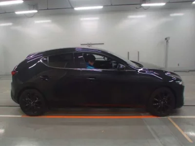 Mazda MAZDA3  с аукциона в Японии