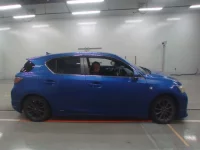 Lexus CT лот № 10307 оценка RA  с аукциона в Японии 2