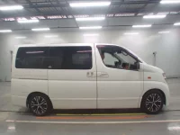 Nissan ELGRAND лот № 10311 оценка 3.5  с аукциона в Японии 2