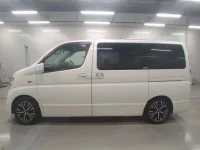 Nissan ELGRAND лот № 10311 оценка 3.5  с аукциона в Японии 3