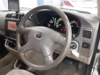 Toyota HIACE лот № 30042 оценка 3.5  с аукциона в Японии 6