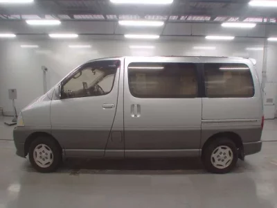 Toyota HIACE  с аукциона в Японии