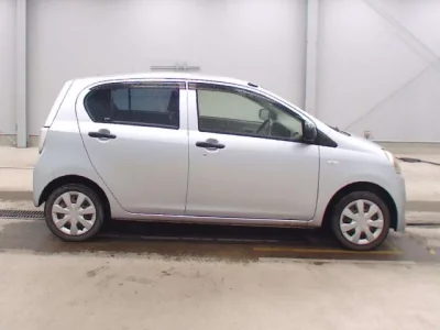 Daihatsu MIRA E S  с аукциона в Японии