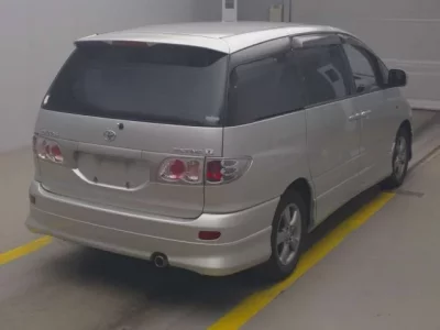 Toyota ESTIMA  с аукциона в Японии