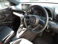 Toyota YARIS лот № 30030 оценка 4.5  с аукциона в Японии 6