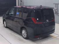 Toyota NOAH лот № 30037 оценка 4  с аукциона в Японии 5