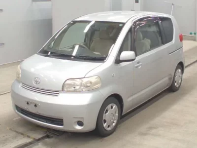 Toyota PORTE  с аукциона в Японии