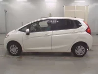 Honda FIT лот № 30051 оценка 3.5  с аукциона в Японии 3