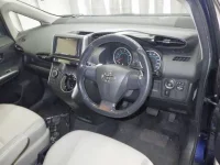 Toyota WISH лот № 3117 оценка 3.5  с аукциона в Японии 2