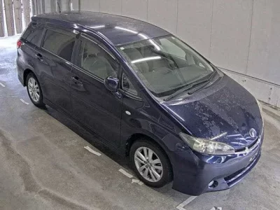 Toyota WISH  с аукциона в Японии