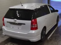 Toyota WISH лот № 5055 оценка 3  с аукциона в Японии 1