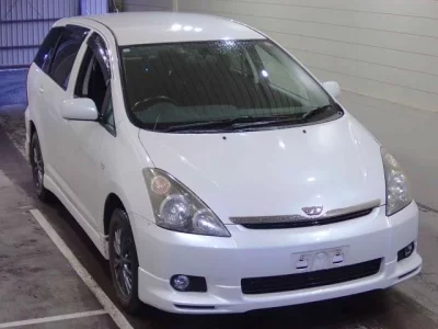 Toyota WISH  с аукциона в Японии