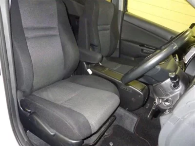 Toyota WISH  с аукциона в Японии