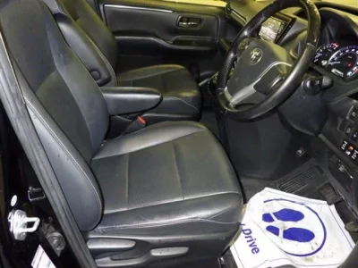 Toyota ESQUIRE  с аукциона в Японии