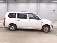 Toyota PROBOX лот № 9028 оценка R  с аукциона в Японии 2
