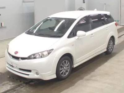 Toyota WISH  с аукциона в Японии