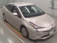 Toyota PRIUS лот № 30078 оценка 4  с аукциона в Японии 4