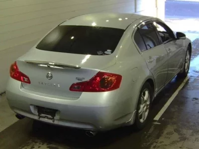 Nissan SKYLINE  с аукциона в Японии