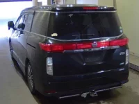 Nissan ELGRAND лот № 5073 оценка 3.5  с аукциона в Японии 5