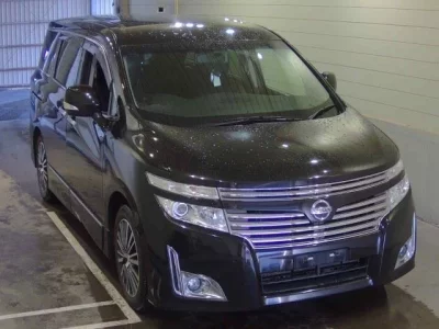 Nissan ELGRAND  с аукциона в Японии