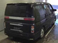 Nissan ELGRAND лот № 5075 оценка R  с аукциона в Японии 1