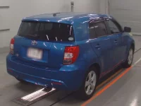 Toyota IST лот № 30081 оценка R  с аукциона в Японии 1