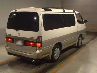 Toyota HIACE  с аукциона в Японии