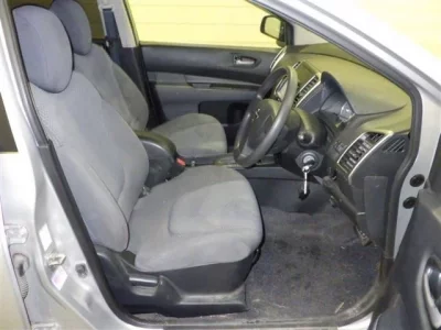 Nissan WINGROAD  с аукциона в Японии