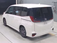 Toyota NOAH лот № 30069 оценка 4.5  с аукциона в Японии 5
