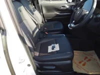 Toyota NOAH лот № 30069 оценка 4.5  с аукциона в Японии 7