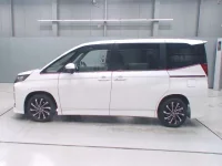 Toyota NOAH лот № 30069 оценка 4.5  с аукциона в Японии 3