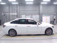 Toyota CROWN лот № 30077 оценка 5  с аукциона в Японии 2