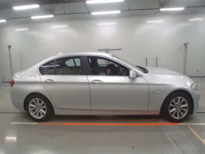BMW 5-Series  с аукциона в Японии