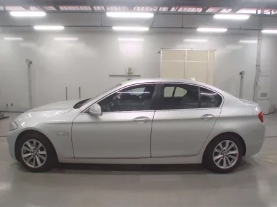 BMW 5-Series  с аукциона в Японии