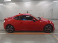 Toyota 86 лот № 30120 оценка R  с аукциона в Японии 2