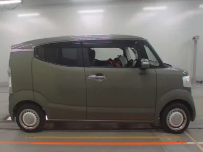 Honda N BOX SLASH