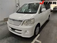 Toyota NOAH лот № 3022 оценка 3.5  с аукциона в Японии 3