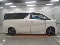 Toyota VELLFIRE лот № 30123 оценка 3.5  с аукциона в Японии 2