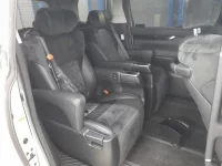 Toyota VELLFIRE лот № 30123 оценка 3.5  с аукциона в Японии 9