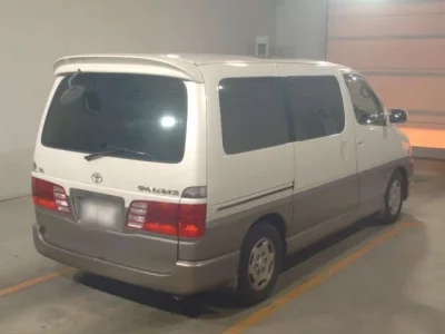 Toyota HIACE  с аукциона в Японии