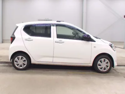 Daihatsu MIRA E S  с аукциона в Японии