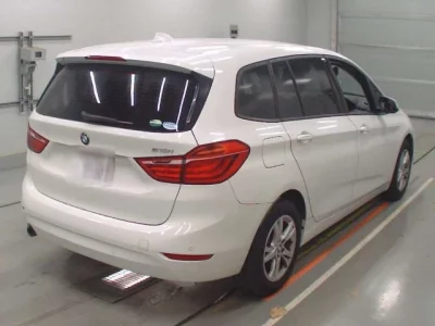 BMW 2-Series  с аукциона в Японии
