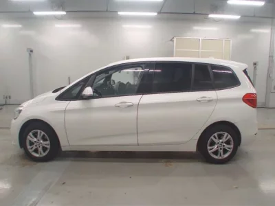 BMW 2-Series  с аукциона в Японии