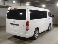 Toyota HIACE лот № 30028 оценка 4.5  с аукциона в Японии 1