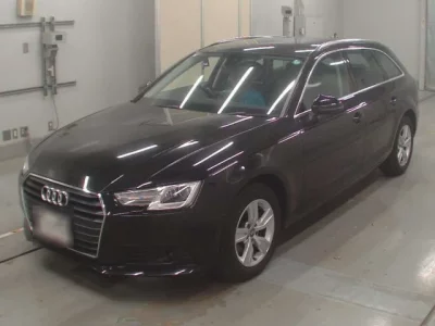 Audi A4  с аукциона в Японии