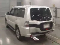 Mitsubishi PAJERO лот № 30157 оценка 3.5  с аукциона в Японии 5