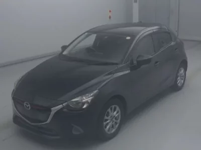 Mazda DEMIO  с аукциона в Японии