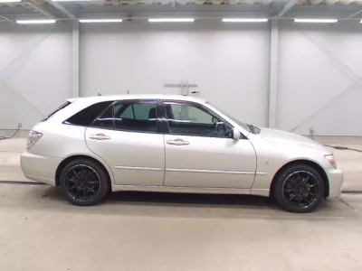 Toyota ALTEZZA WAGON