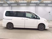 Nissan SERENA лот № 3062 оценка 3.5  с аукциона в Японии 2